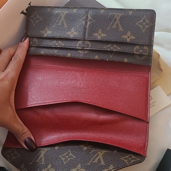 Authentic Louis Vuitton Josephine Wallet - Picture 6 of 16